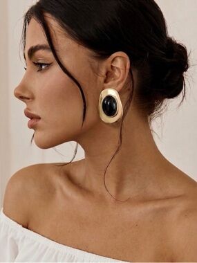 NEW Mayamar Gold Sculptural Black Resin Oval 18k Plated Earrings